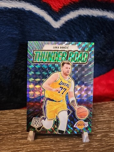 2024-25 Mosaic Thunder Road Green Mosaik Prizm Luka Doncic #1