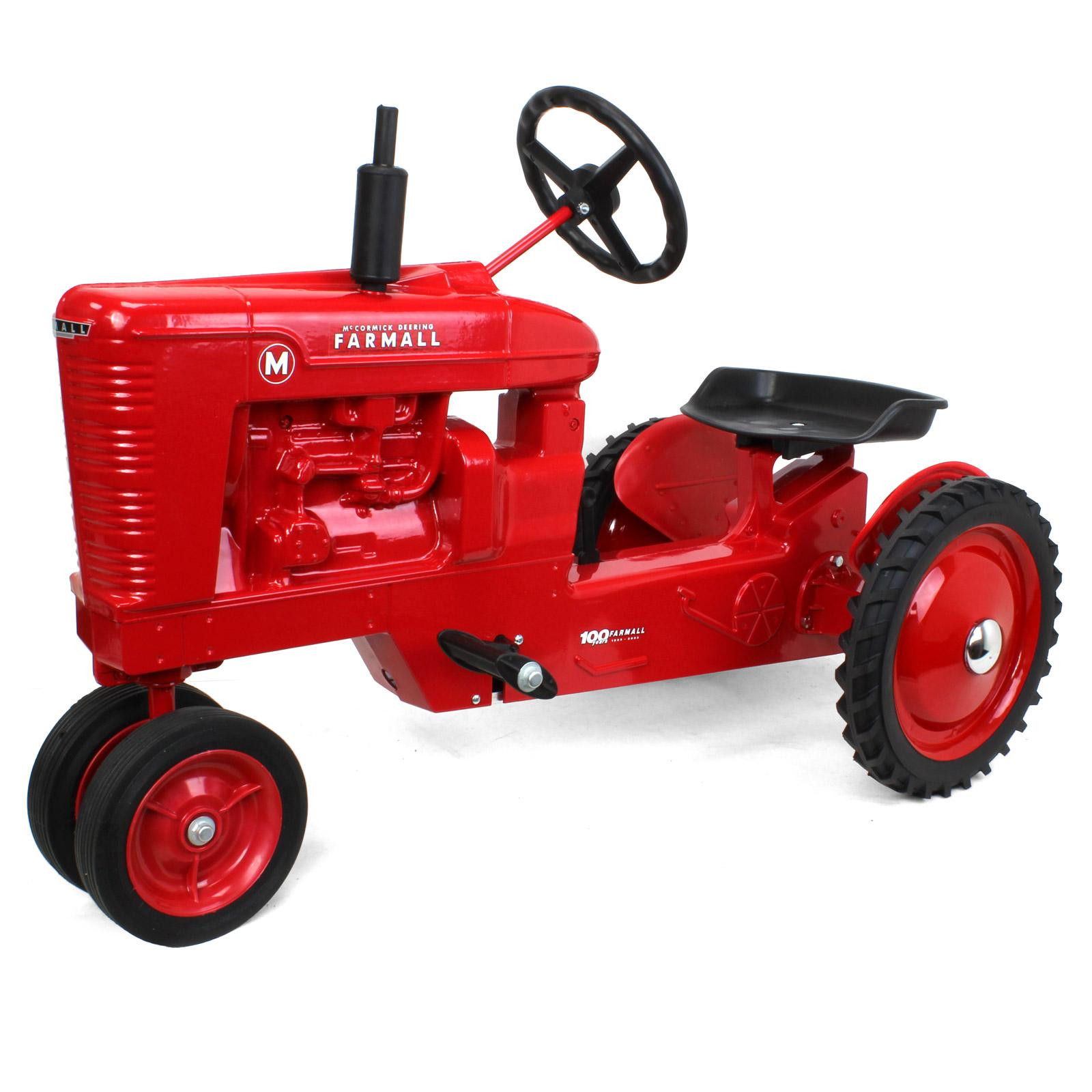 Трактор с узкими передними педалями Farmall M, Масштабные модели Farmall за 100 лет ZSM1623