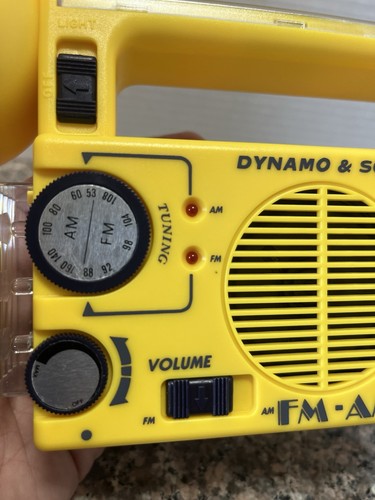 Vintage Radio solar survival flashlight Radio AM/FM Y2K NEW IN BOX - Picture 7 of 17