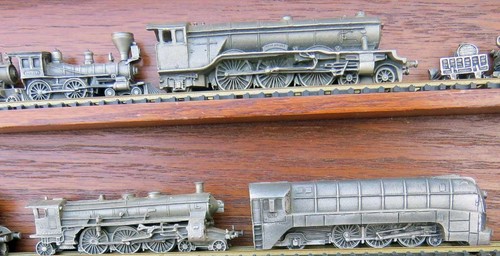 Franklin Mint Pewter “Greatest Trains of the World” Collection (25) Display Case - Picture 9 of 10