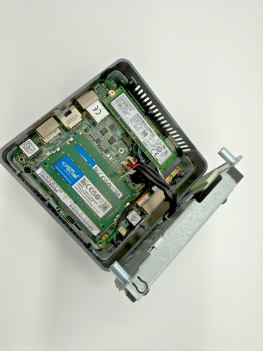 Intel NUC7i7BNH Intel Core i3-7100U CPU 2.40 GHz, 16GB RAM, 256GB, 512 GB SSD - Picture 3 of 12