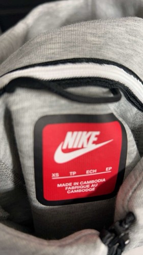 Grey Nike Tech Fleece - Picture 6 of 6