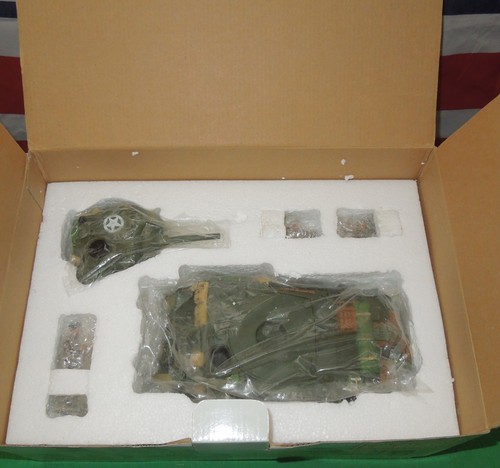2006 King & Country 1:30 WW2 D-Day '44 British Sherman Tank w/Figs (DD065) in OB - Photo 3 sur 15