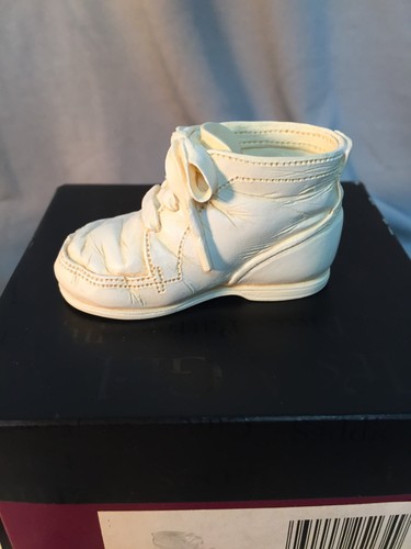 Just the Right Shoe "FIRST STEP" W/COA & BOX 2001 #25134 - Picture 5 of 7
