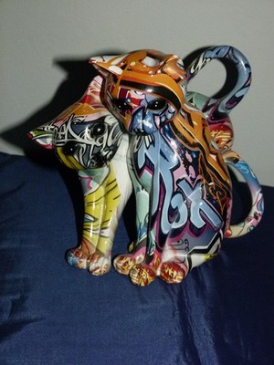 Liebevolle Graffiti Katzen / Kätzchen Ornament sehr auffällig schönes Design Stück Zuhause