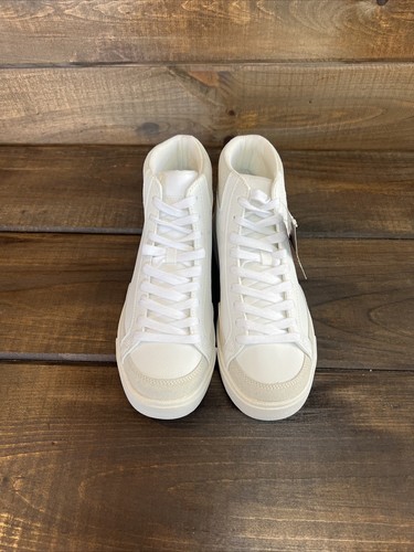 NEW No Boundaries White High Top Sneakers Shoes Women Size 7.5 - Picture 2 of 17