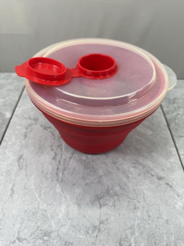 Pampered Chef Microwave Popcorn Popper Silicone Collapsible Bowl w/Lid - Picture 3 of 7