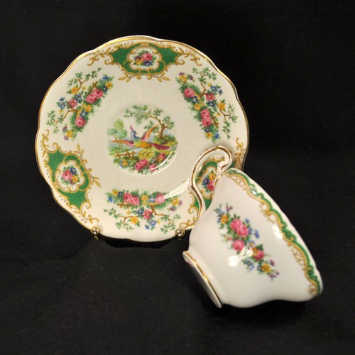 Taza y platillo E. Brain Foley Broadway #7651 verde y dorado 1948-1963 Inglaterra - Imagen 9 de 24