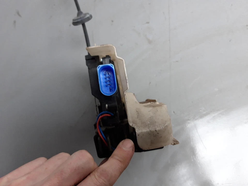 VOLKSWAGEN GOLF 04-09 Año Mk5 Pasajero N/S Cerradura Puerta Cierre 0000504959 Foto 3 de 4