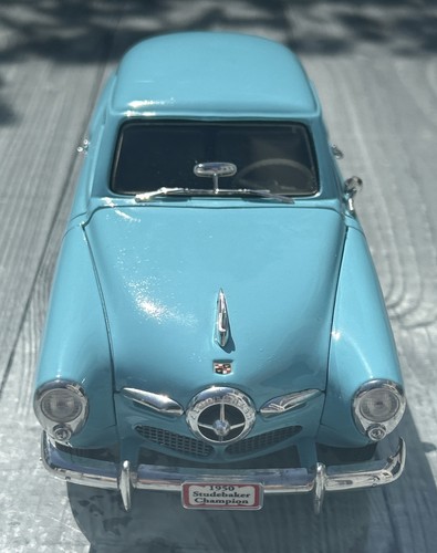 ROAD SIGNATURE STUDEBAKER CHAMPION 1950 STARLIGHT COUPE 1:18 TURQUOISE 92478 - Picture 24 of 24