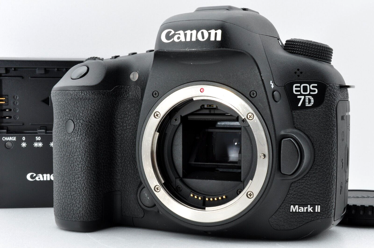 Near MINT sc:22672 (11%)] Canon EOS 7D Mark II 20.2MP DSLR from