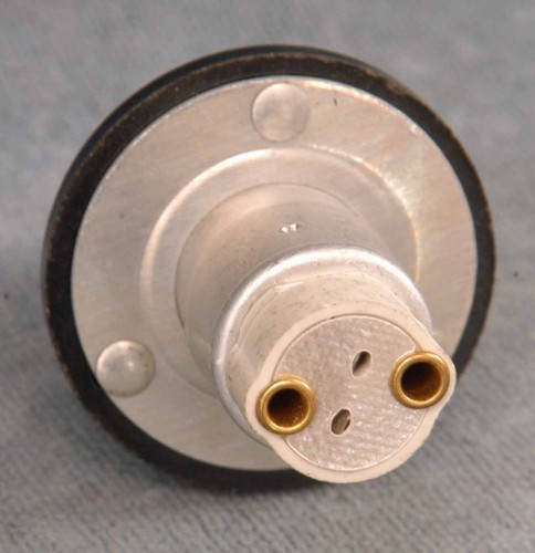 HOUSEHOLD TO HALOGEN BULB ADAPTER - Picture 2 of 2