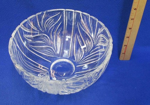 Cuenco de cristal redondo para servir frutas centro de mesa 8 1/2" hoja redonda remolino costillas - Imagen 2 de 4