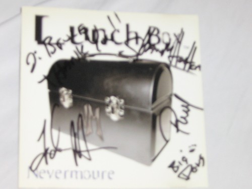 5-Track-CD signiert von 4 Bandmitgliedern Nevermoure: Lunchbox CD - Bild 2 von 5