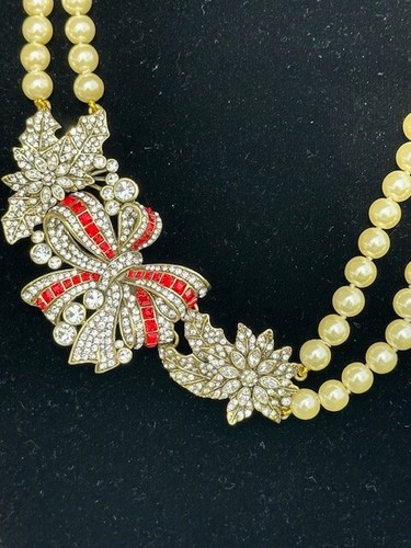New Heidi Daus HOLIDAY CLASSIC Necklace Christmas Flower Snowflake Holly Ribbon - Picture 4 of 10