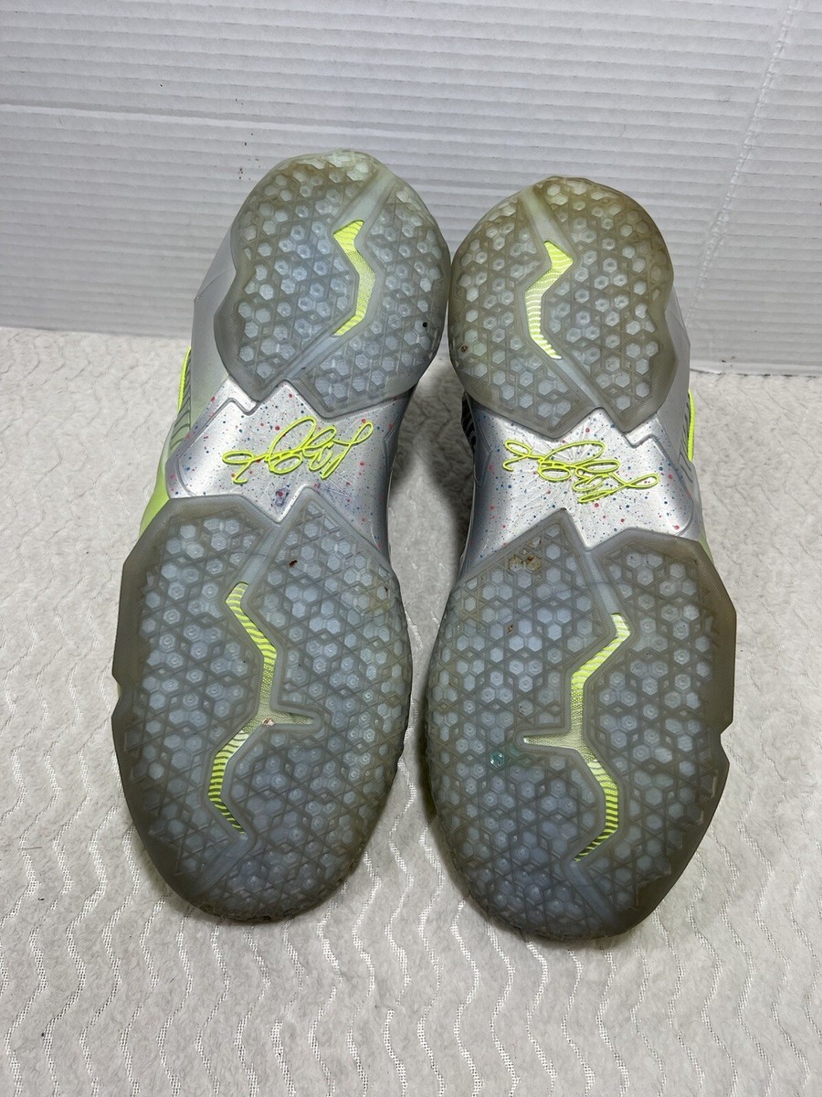 Nike Lebron 11 Maison Du Lebron Collection Mens Size 11.5  display picture 2
