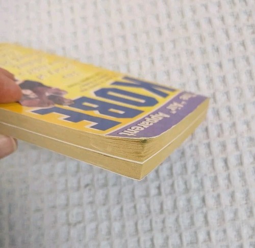 Vintage 1998 Book: Kobe. The Story Of The NBA's Rising Young Star Kobe Bryant  - Bild 23 von 24