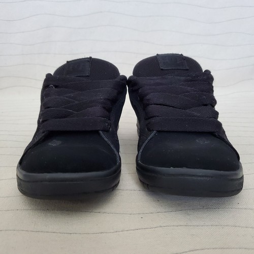 DC Youth Court Graffik All Black Low Top Skate Shoes Sneakers Size 1.5 - Picture 4 of 9