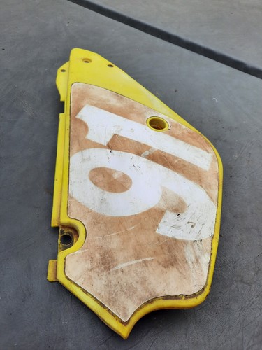 SUZUKI- 47111-03B60 RH SIDE COVER- 00-16 RM 80-85 - OEM - Picture 2 of 8