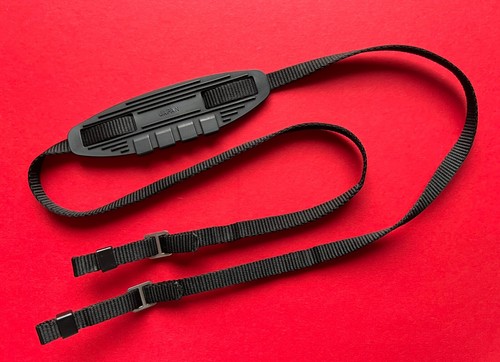 Genuine! Canon Classic Neck /Shoulder Camera Strap Padded Black, Made in Japan - Picture 2 of 4