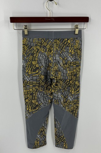 Nike Pro Girls Size XL Gray Yellow Athletic Workout Leggings Pants Cropped Capri - Picture 3 of 4