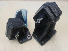 Engine Mounts 52121815AC, 2121814AE Set 2 pcs for Dodge RAM2500, RAM 3500 4WD