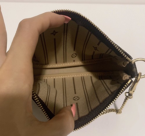 ¡WOW! Auténtico Bolso Louis Vuitton T&B Mini Bolsillo Edición Limitada con MONOGRAMA 🙂 - Imagen 6 de 11