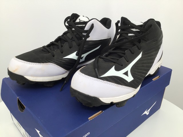 mizuno mid molded cleats
