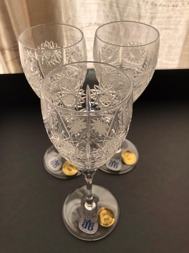 Set of 3 Queen Lace Bohemian Crystal Wine Glasses with Labels - Picture 17 of 17