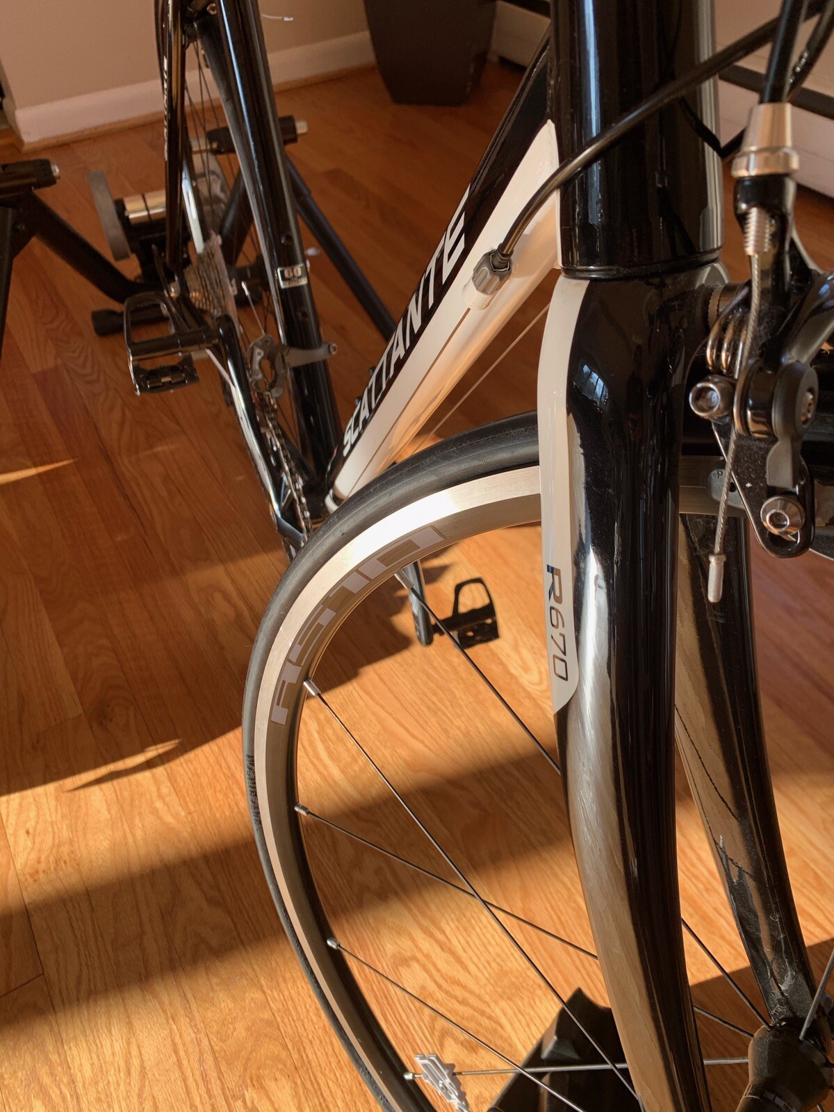 scattante r670 road bike