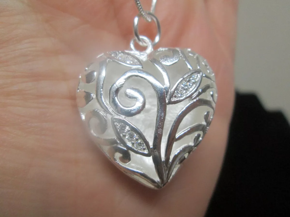 3d 2024 heart necklace