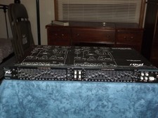 Peavey EQ-215 Stereo 15 Band Graphic Equalize...