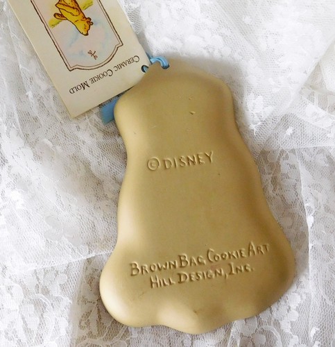 Brown Bag Cookie Art Earthenware Cookie/Craft Mold Disney Classic Pooh & Piglet - Picture 6 of 6
