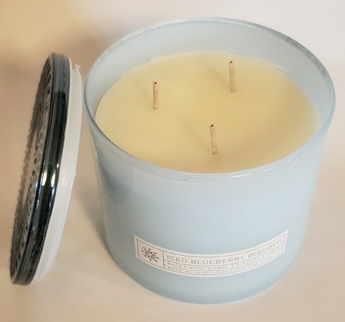 BATH & BODY WORKS ICED BLUEBERRY BISCOTTI 3 WICK SCENTED CANDLE 14.5 OZ - Picture 3 of 5
