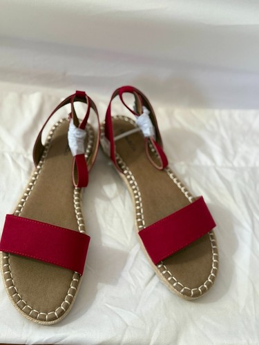 Style & Co. Women's Peggyy Faux Suede Flat Ankle Strap Red Sandals 8.5 US (B,M) - Picture 3 of 6