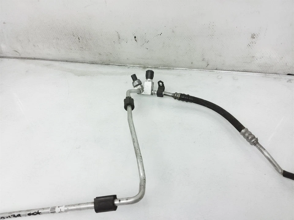 Condensador de manguera de presión de CA BMW 428I 2014 2015 2016 64-53-9-212-236 Foto 4 de 4