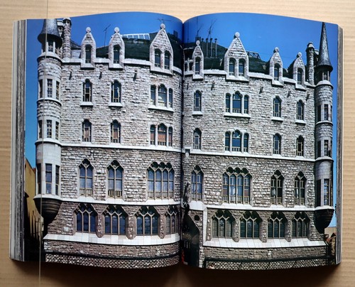 a+u Architecture and Urbanism, 1977 December, Extra Issue; Antonio Gaudi - Imagen 12 de 12