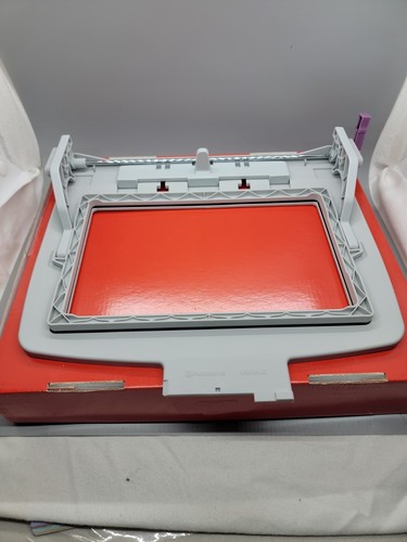 Husqvarna Viking Endless Embroidery Hoop For Designer Series Platinum Plus - Picture 2 of 13