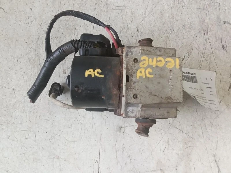 Chevrolet Silverado 1500 2003-2004 ABS bomba actuador freno antibloqueo  Foto 2 de 3