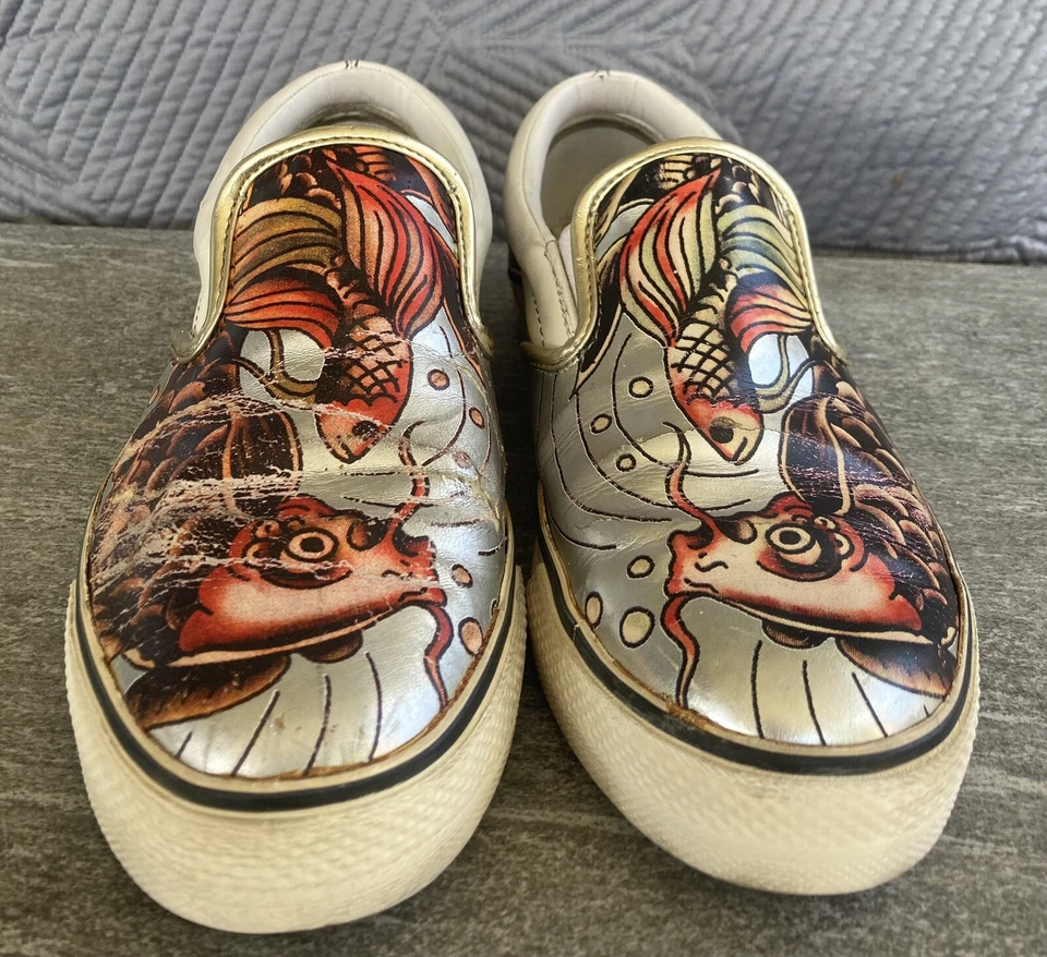 Mocasines Koi metálicos Ed Hardy vintage sin cordones para mujer 7 Foto 2 de 4