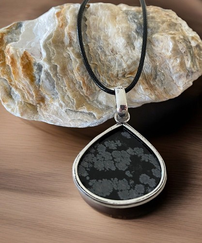 Snowflake Obsidian Pendant Necklace -925 Silver plated-brand New - Picture 3 of 3