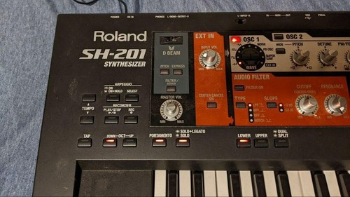 Roland SH-201 Analog Modeling Synthesizer Black keyboard - Picture 4 of 6