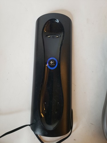 Logitech R-RG7 Harmony 890 Universal Remote Control w/L-LG7 Base Station Dock - Picture 4 of 10