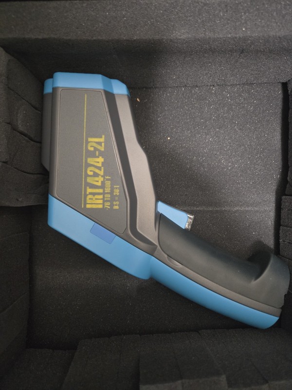 Value Collection -60 to 871°C IR Temperature Gun $500 RETAIL!!!!