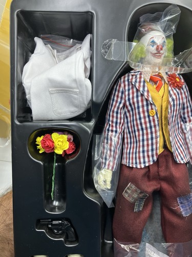 Batman Joker Figure Happy Face Joaquin Phoenix TOYS ERA Comics Similar Hot Toys - Picture 13 of 16