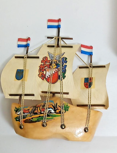 Vintage Holland Dutch Wooden Shoe Clog Sail Boat Ship 4.5" x 5.5" with box - Picture 2 of 8