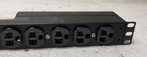 APC Basic Rack PDU AP9563 Power Distribution Unit - 第 3/6 張圖片