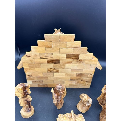 Hand Carved Creche Nativity Manger Stable Vintage Olive Wood - Picture 6 of 11