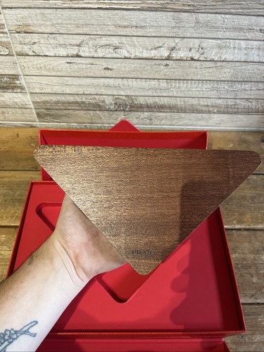 Confezione Regalo Premium Prada 2024 Anno del Drago - Labirinto in Legno e Buste Nuova Aperta - Foto 7 di 11