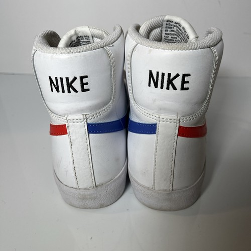 Nike Blazer Mid '77 Bianco Blu Rosso DA4086-117 Ragazzo Donna Taglia 6,5Y - Foto 3 di 9